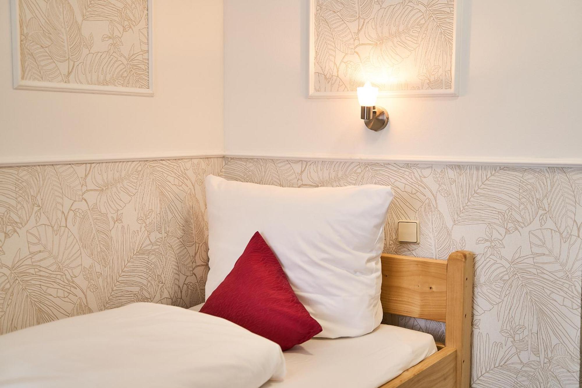 Hotel Maximo Pinneberg Εξωτερικό φωτογραφία