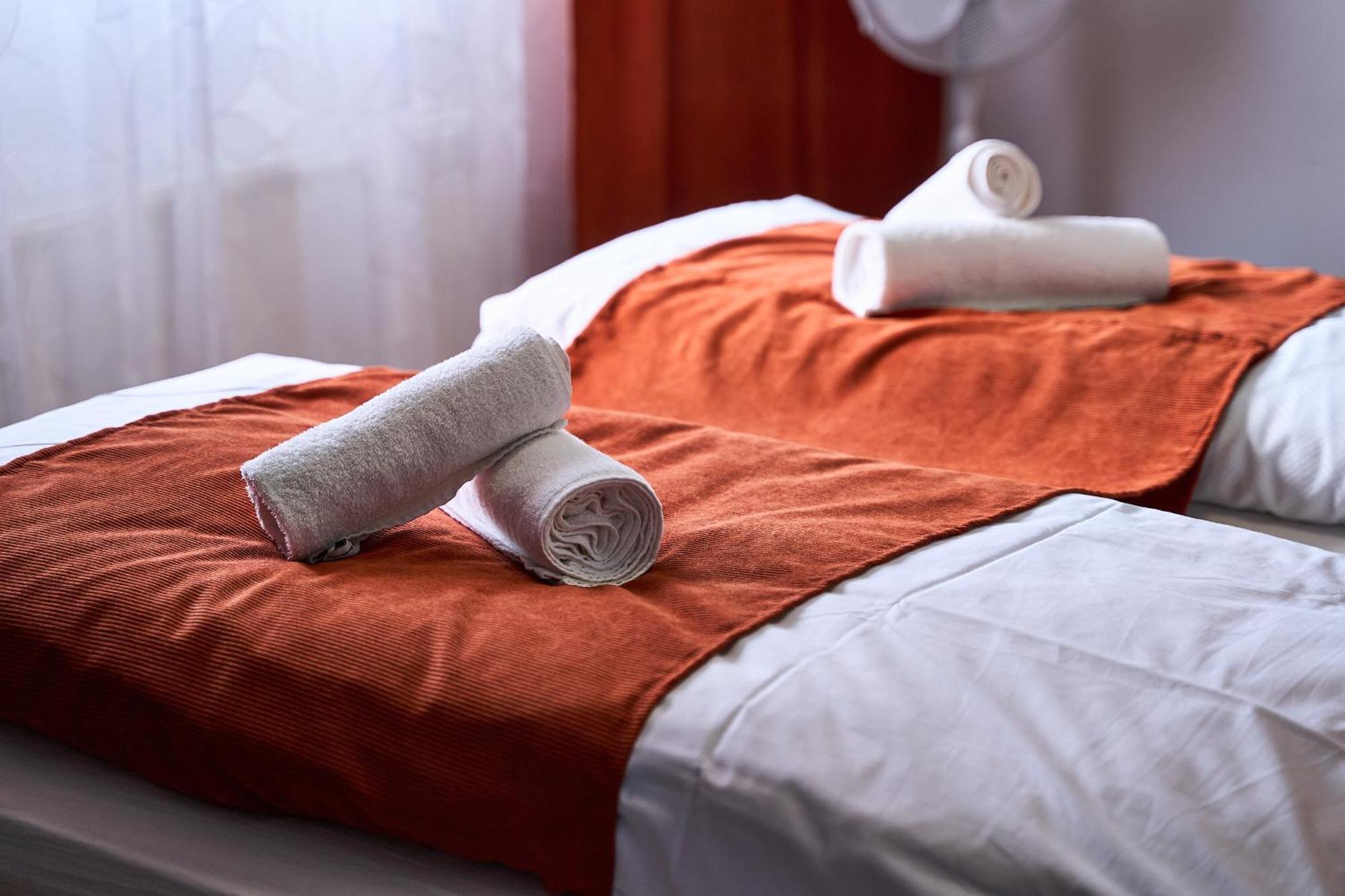 Hotel Maximo Pinneberg Εξωτερικό φωτογραφία